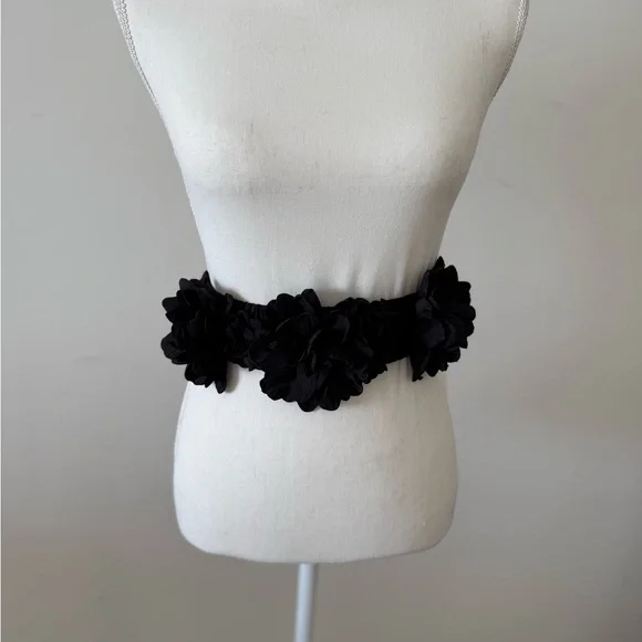 Zara Black Floral Statement Belt - Picture 2 of 4